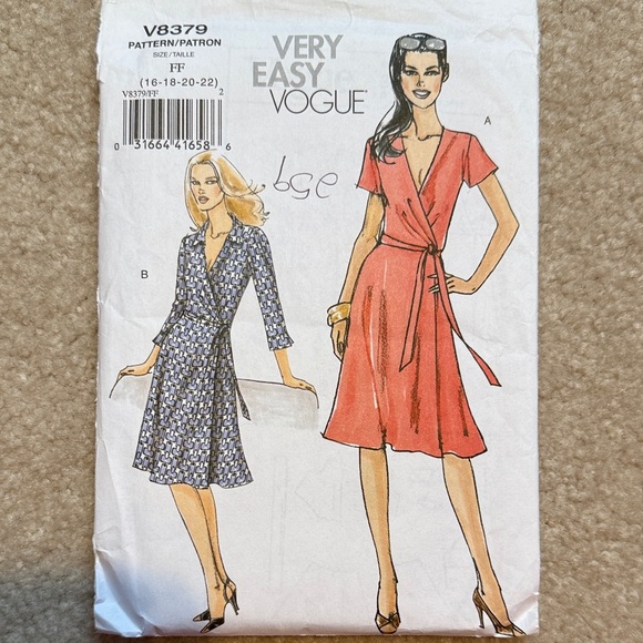 Vogue Dresses & Skirts - Vogue women's dress sewing pattern